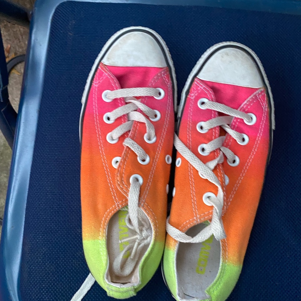 Converse All Star Sneakers - Women’s Size 6